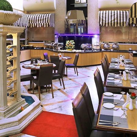 Al Seef Hotel Sharjah Exteriör bild
