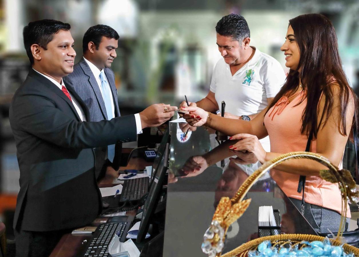 Al Seef Hotel Sharjah Exteriör bild