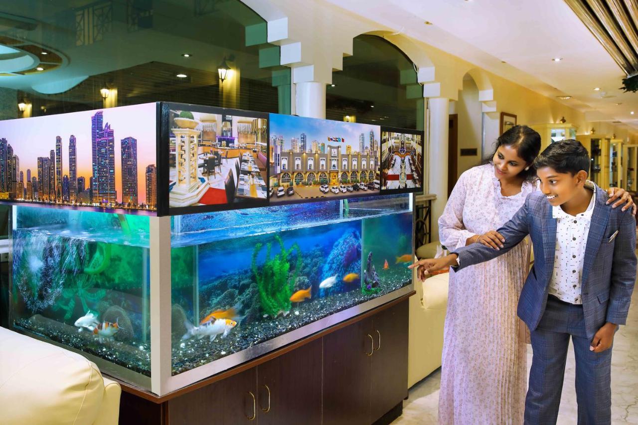 Al Seef Hotel Sharjah Exteriör bild