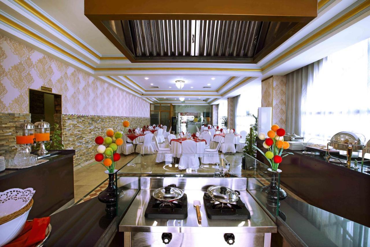 Al Seef Hotel Sharjah Exteriör bild